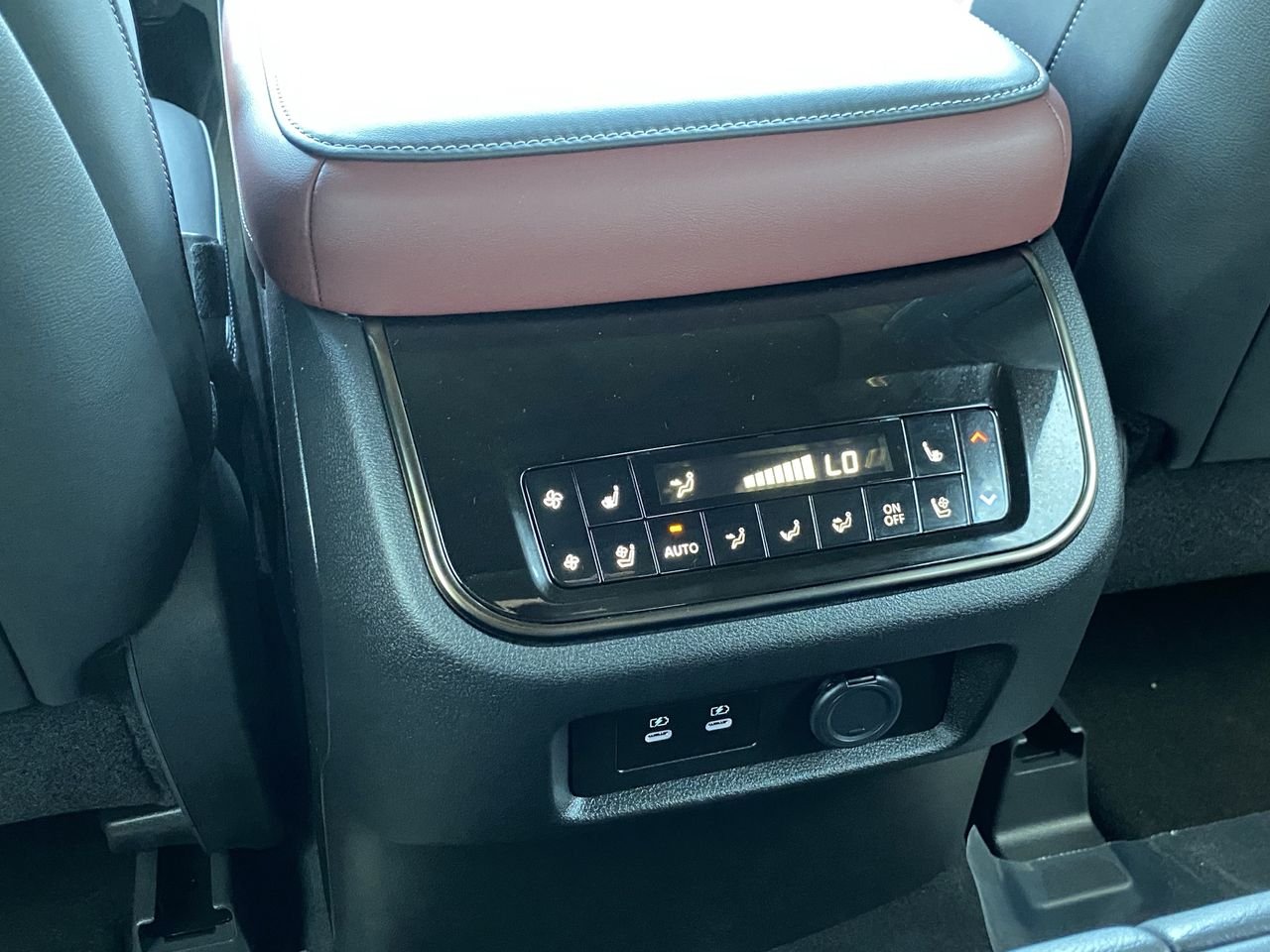 2027 INFINITI QX80 Autograph - Photo 16