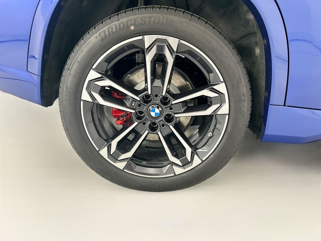 New 2026 Blue Metallic BMW xDrive28i image 32
