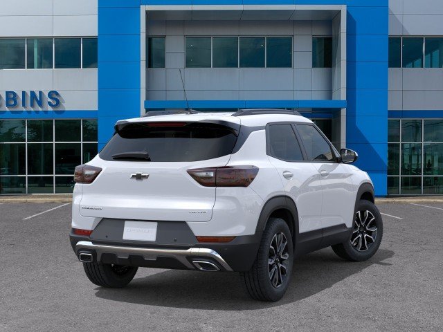 New 2026 Iridescent Pearl Tricoat Chevrolet ACTIV image 4