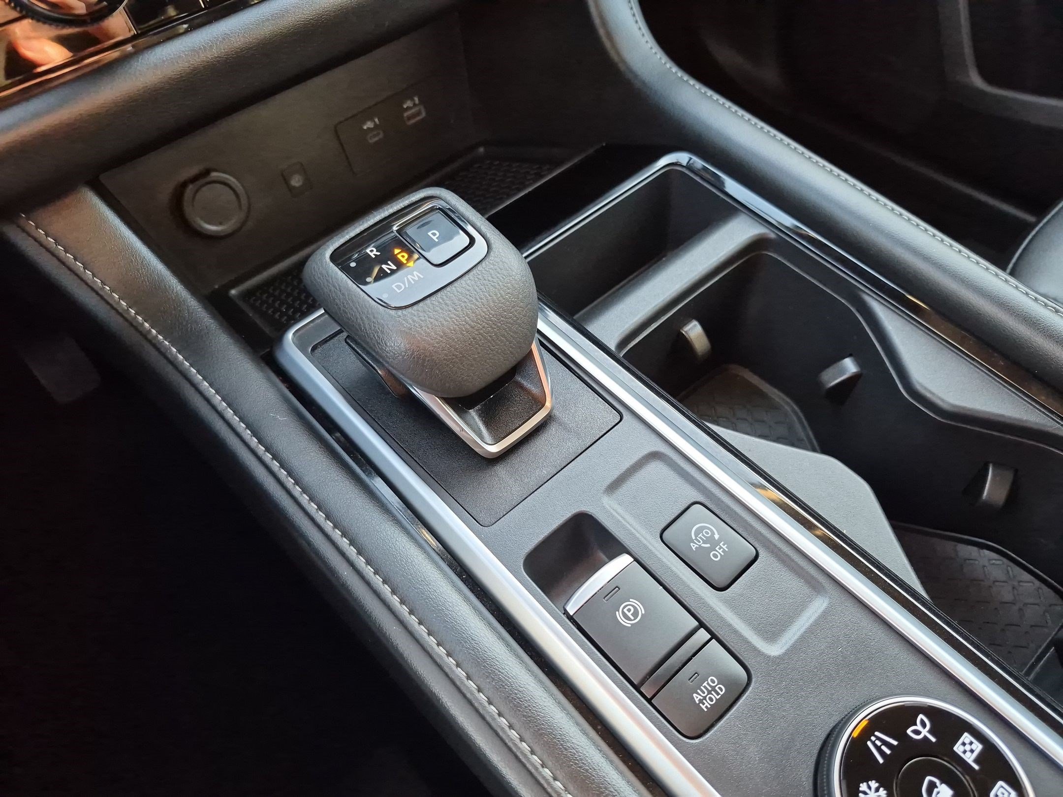 Used 2025 Black Nissan SL image 26