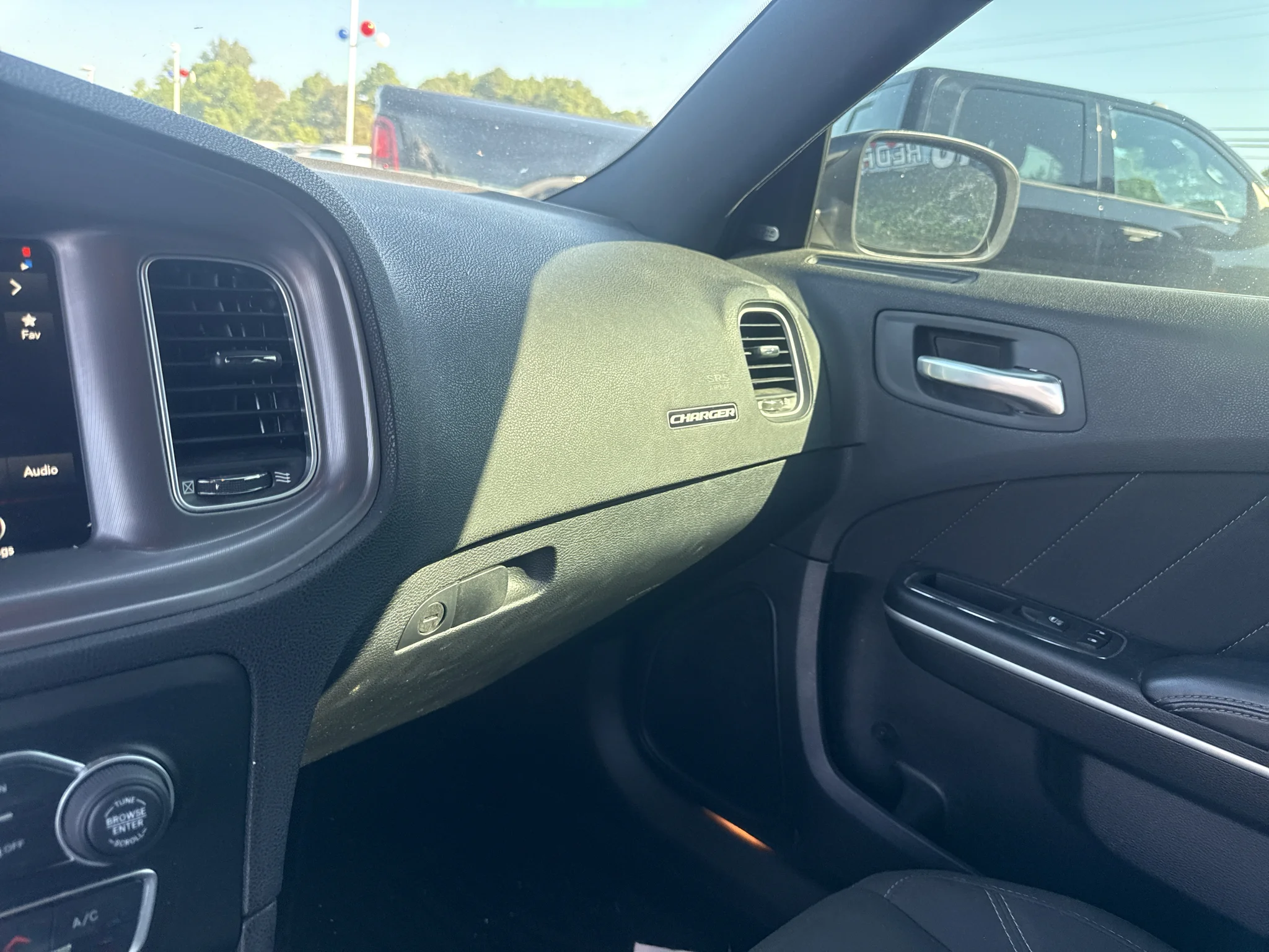 Used 2023 White Knuckle Clearcoat Dodge SXT image 19