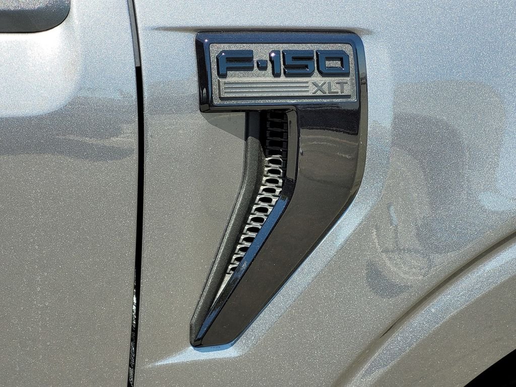 New 2026 Gray Ford XLT image 5