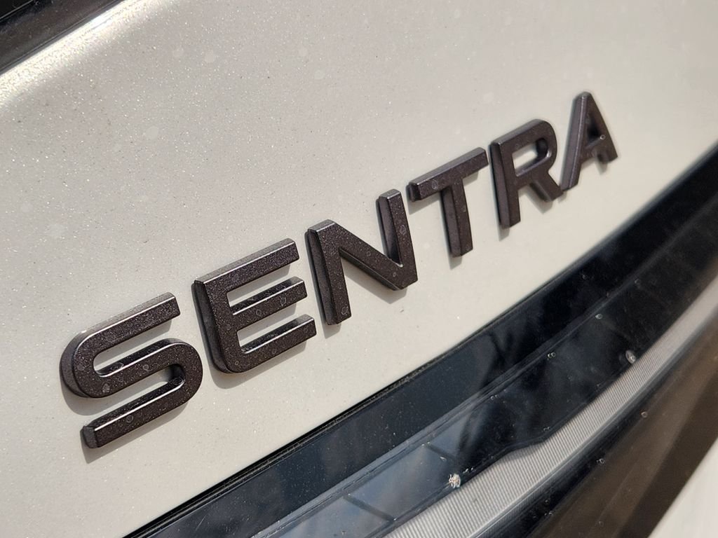 New 2026 Aspen White TriCoat / Super Black Two-tone Nissan SR image 12