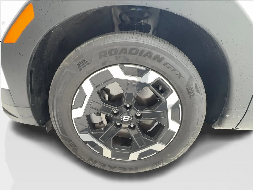 Used 2026 White Hyundai SEL image 12