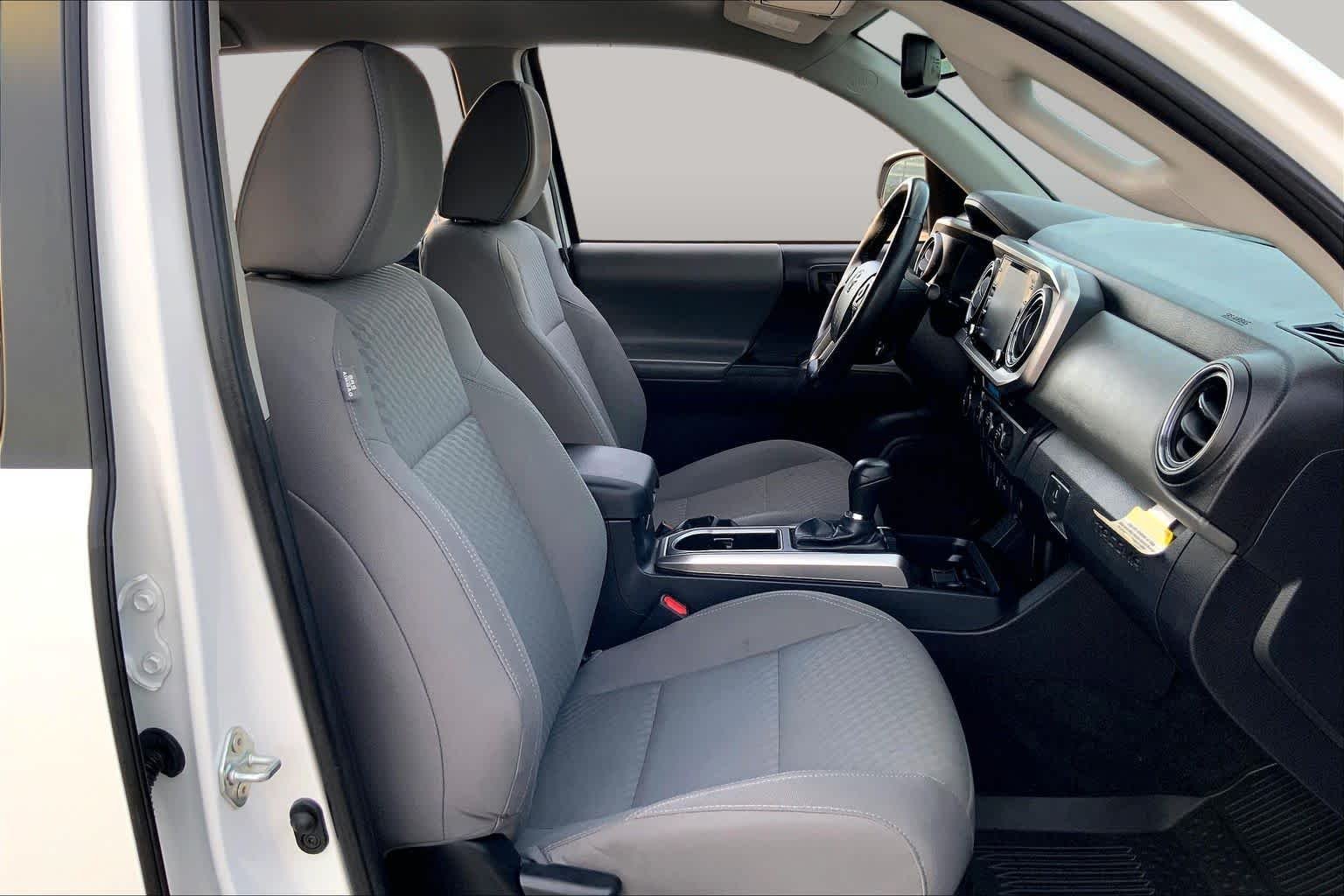 Used 2023 Ice Cap Toyota SR5 image 9