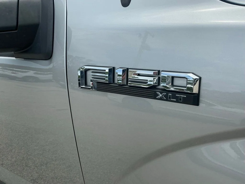 Used 2020 Silver Ford XLT image 29