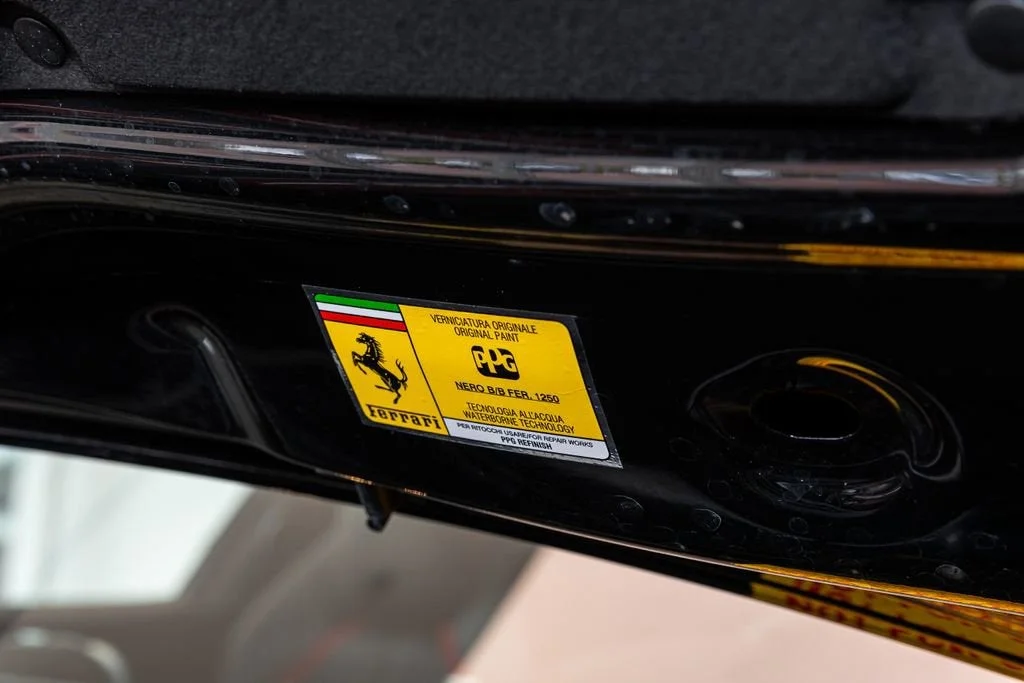 Used 2018 Nero Ferrari V12 image 8