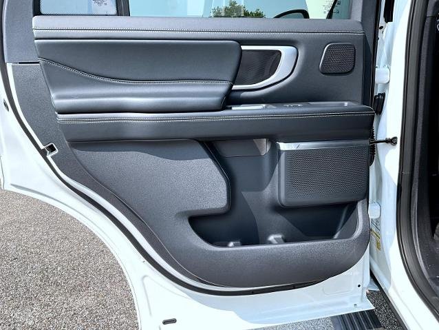 New 2027 Star White Metallic Tri-Coat Ford Platinum image 58