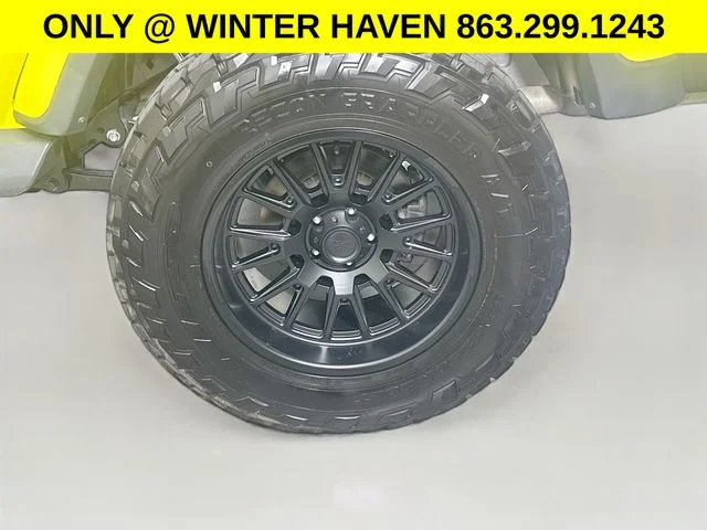Used 2023  Jeep Sport S image 29