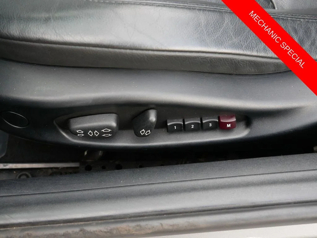Used 2004  BMW 2.5i image 13