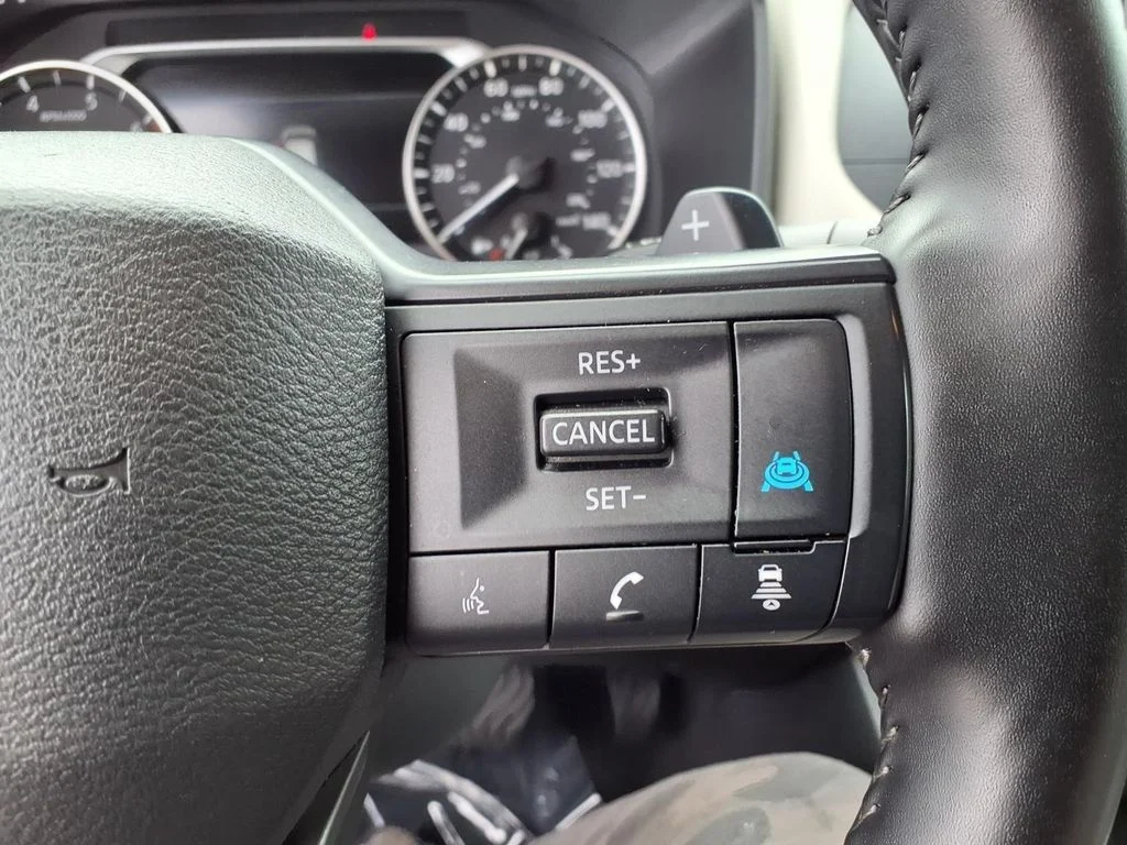 Used 2025 Red Nissan SV image 15