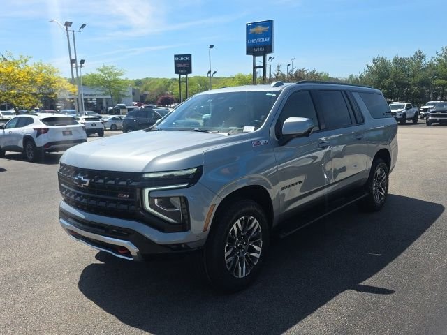 Used 2025 Gray Chevrolet Z71 image 6