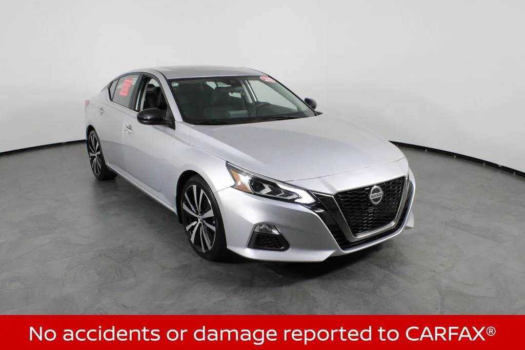 Certified Used 2020 Silver Nissan 2.5 SR image 6