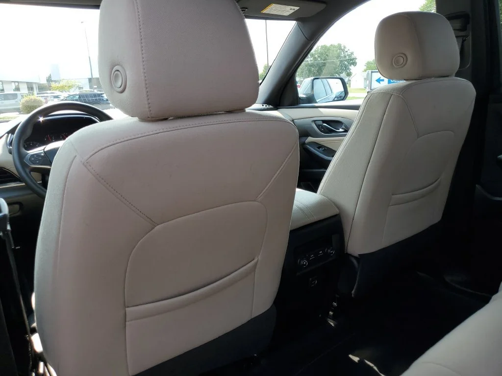 Used 2023 STERLING GRAY METALLIC Chevrolet LS image 28