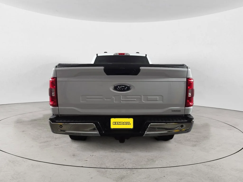 Used 2022 White Ford XLT image 4