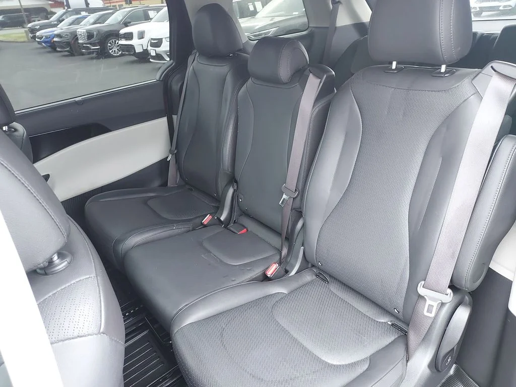 Used 2024 Red Kia SX Prestige image 29