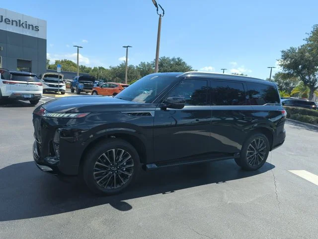 Used 2025 Black INFINITI AUTOGRAPH image 13