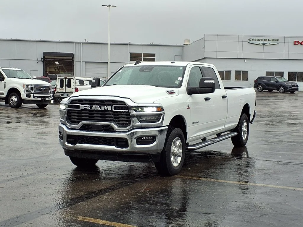Used 2026 RAM Ram 3500 Pickup Big Horn with VIN 3C63R3HL5TG250358 for sale in Kansas City
