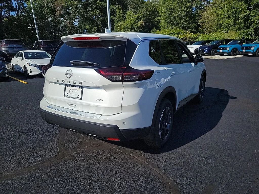 2026 Nissan Rogue SV - Photo 6