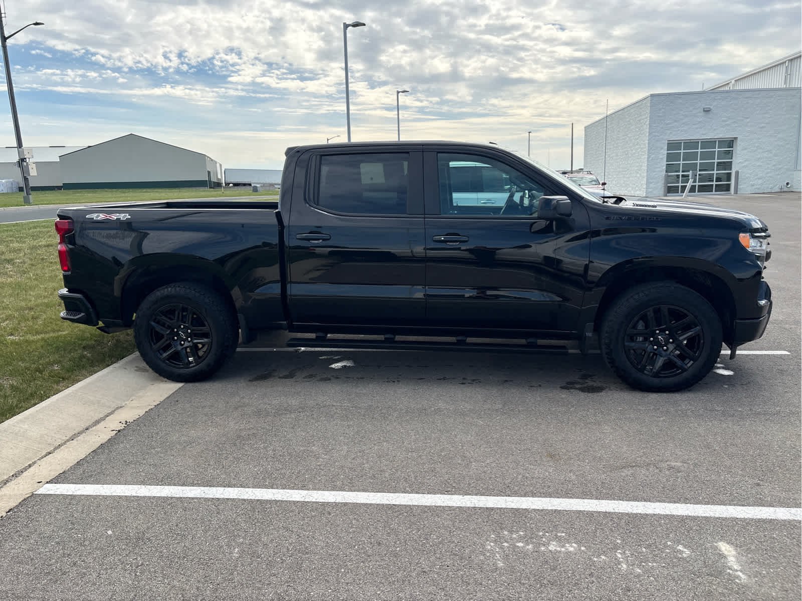 Used 2024 Chevrolet Silverado 1500 RST with VIN 1GCPDEEK7RZ364306 for sale in Spring Valley, Minnesota