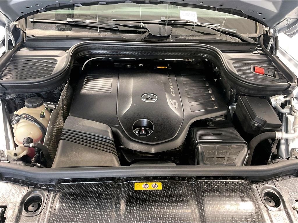 Used 2025 Silver Mercedes-Benz GLS 450 image 36