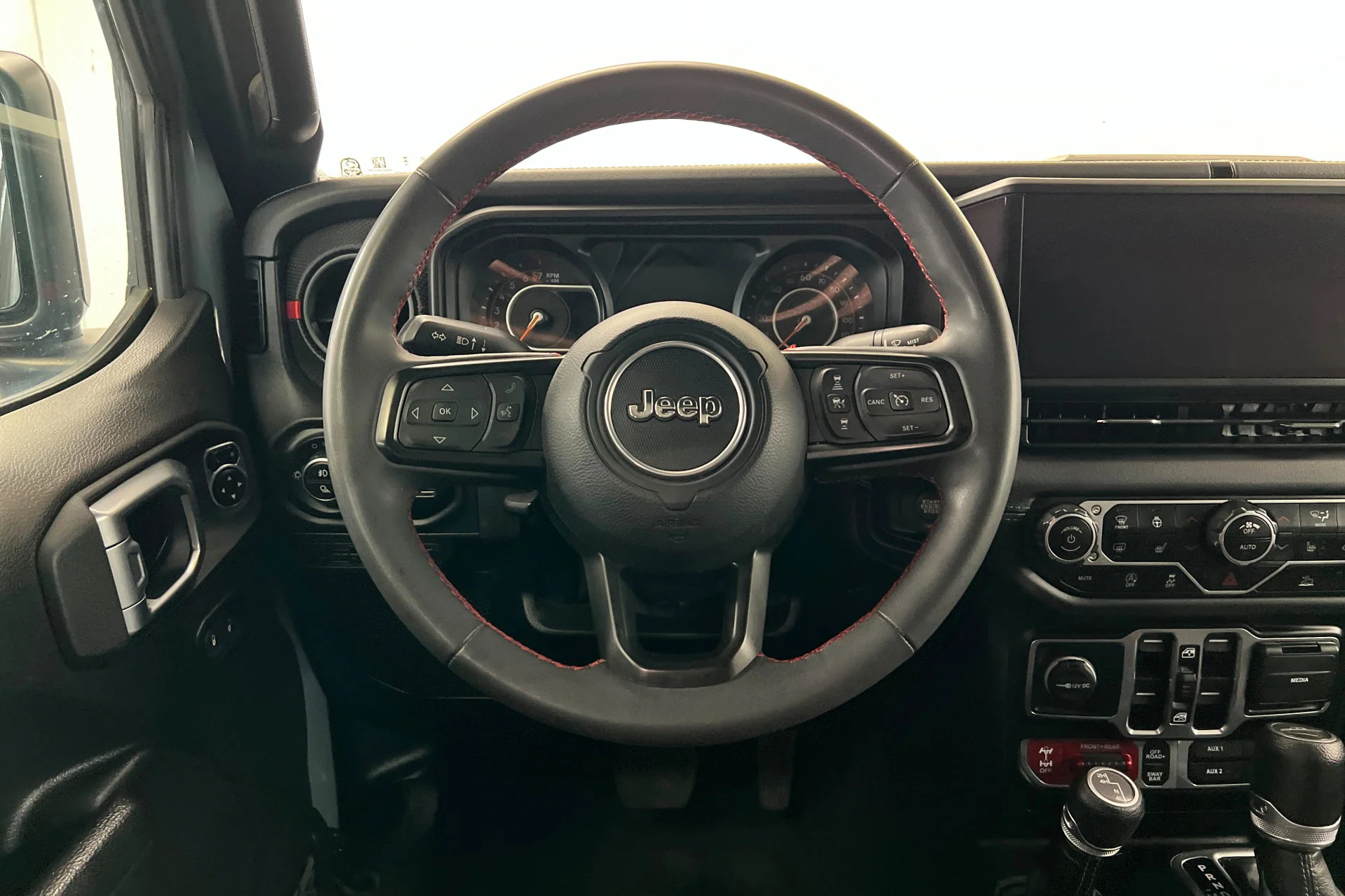 Used 2024 Anvil Clear Coat Jeep Rubicon image 11