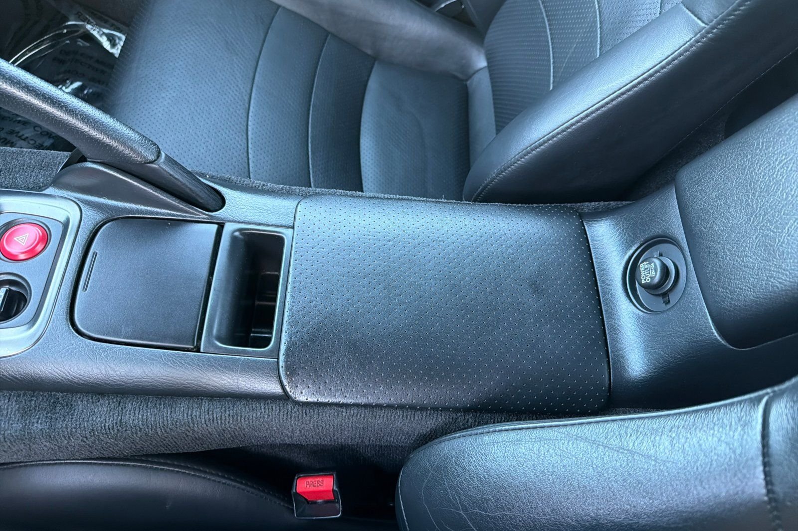 Used 2001  Honda Base image 23