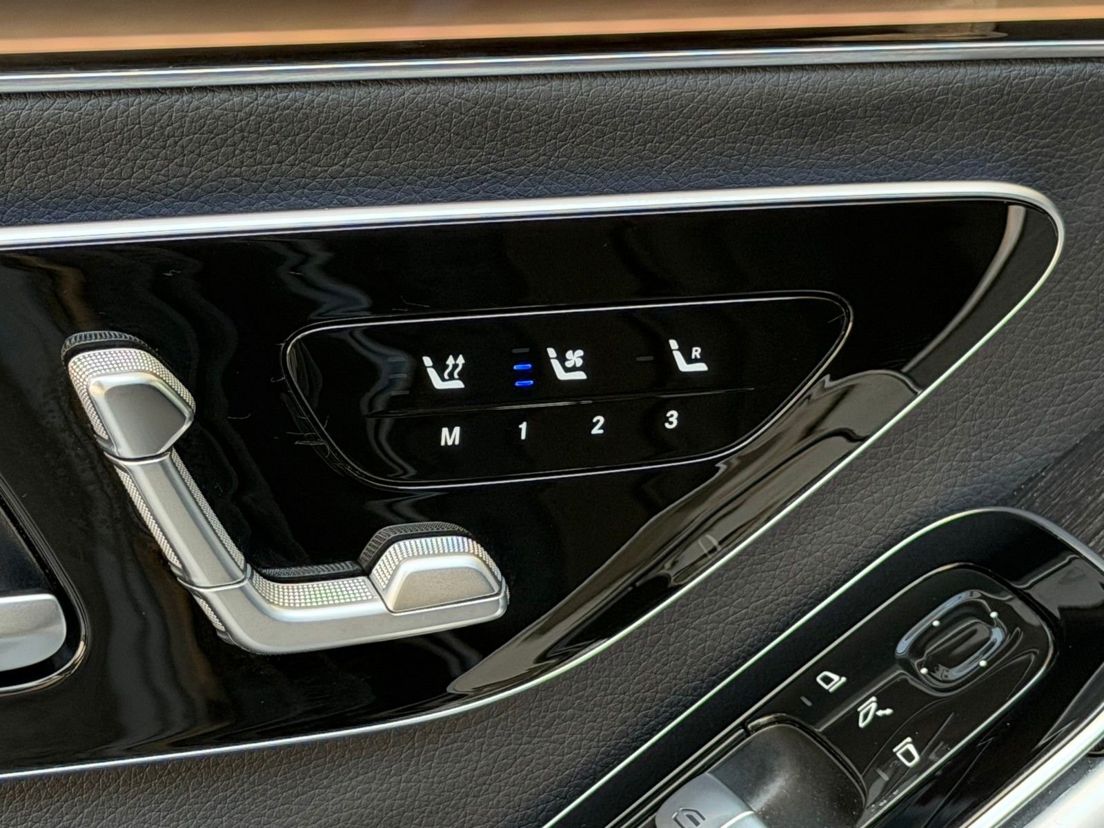 Certified Used 2022 Black Mercedes-Benz S 500 image 8