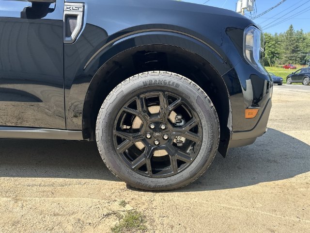 New 2026 Shadow Black Ford XLT image 28