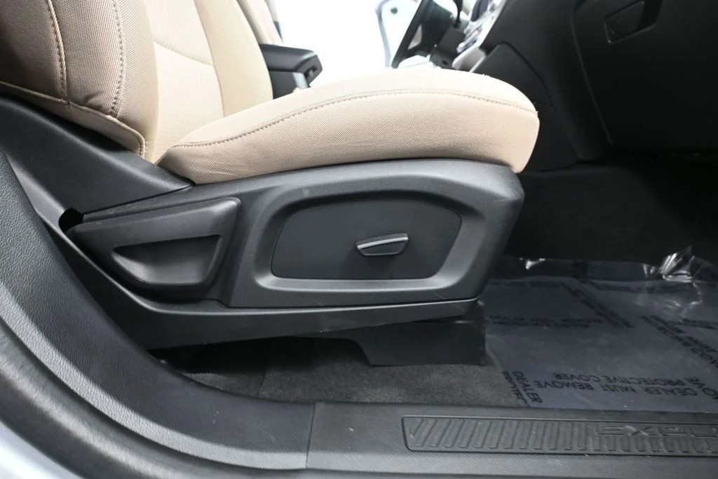 Certified Used 2022 Silver Ford XLT image 42