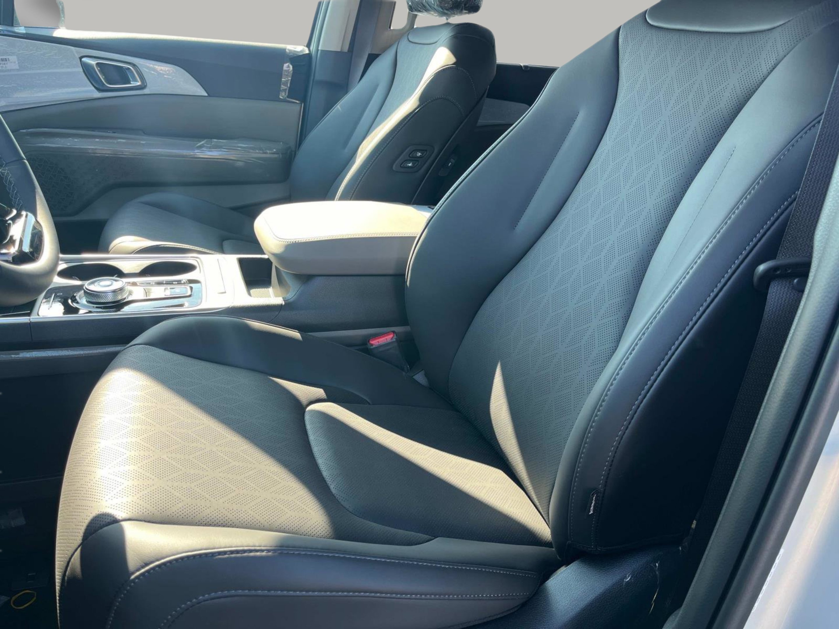 2026 Kia Carnival EX - Photo 24