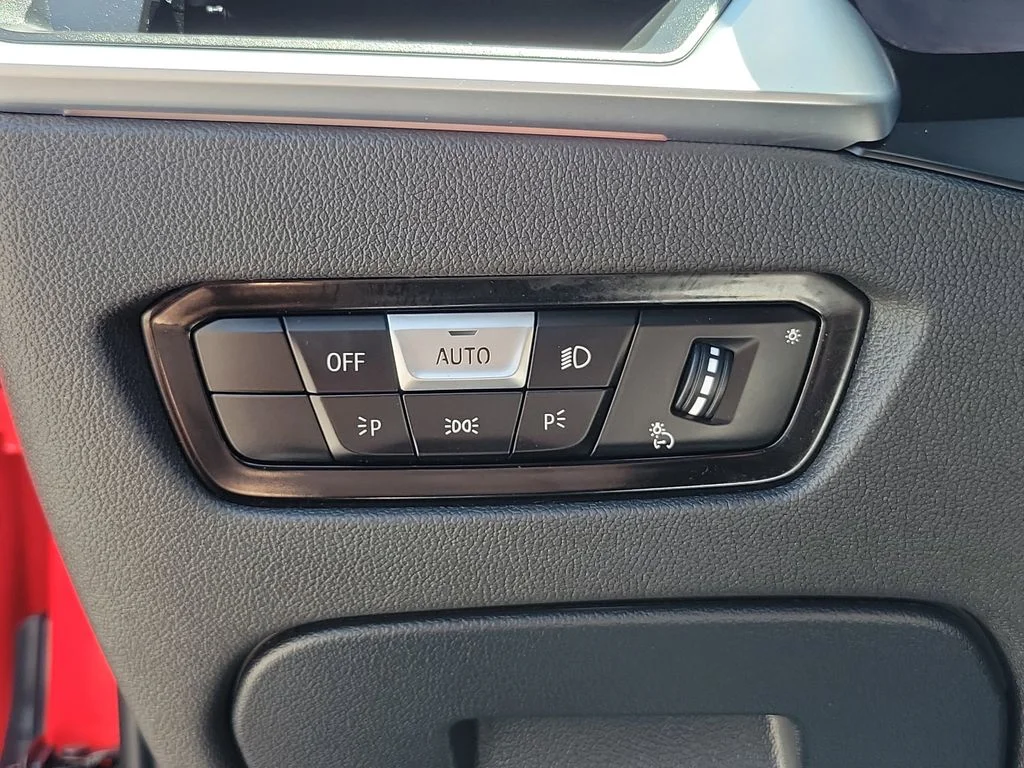 Used 2023  BMW Competition image 27
