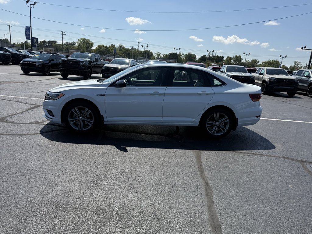 Used 2019 White Volkswagen 1.4T R-Line image 3