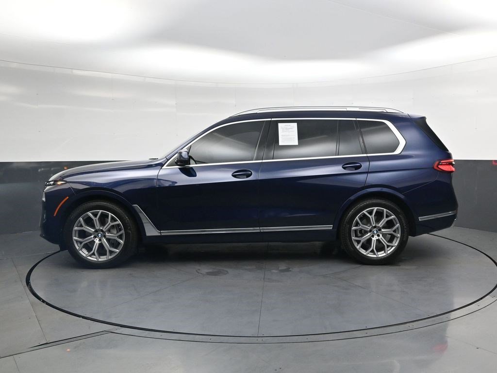 Used 2026 Tanzanite Blue II Metallic BMW xDrive40i image 7