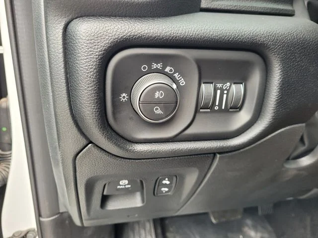 New 2026 Bright White Clear-Coat Exterior Paint RAM Laramie image 23