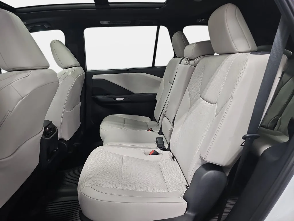 New 2026 Wind Chill Pearl Lexus PREMIUM AWD image 11