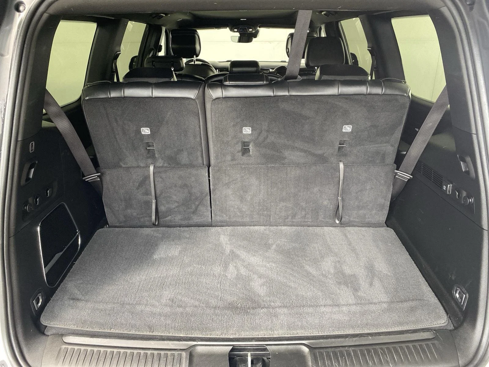 Used 2022 Bright White Clearcoat Jeep Series II image 17