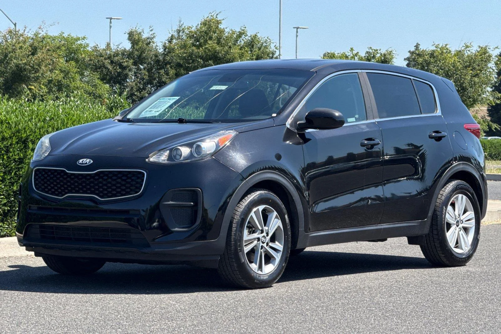 Used 2019 Black Cherry Kia LX image 8