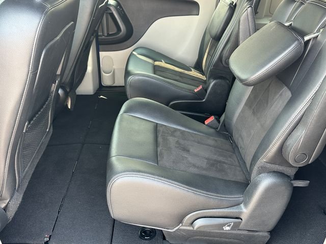 Certified Used 2020 Indigo Blue Clearcoat Dodge SXT image 14