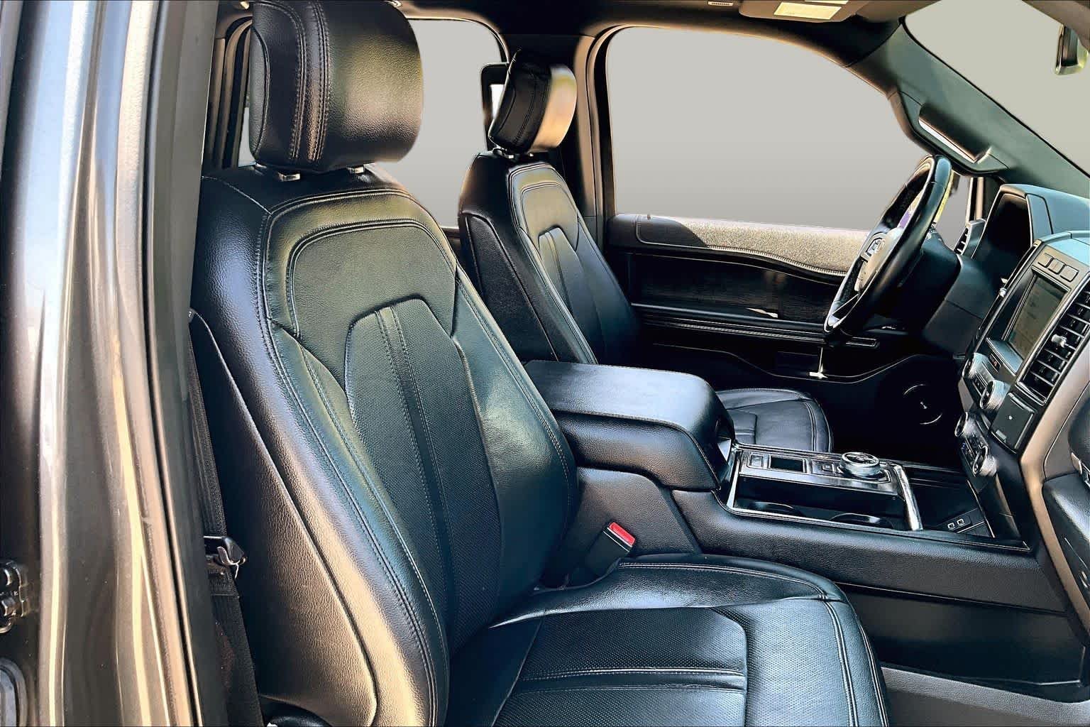 Used 2019 Magnetic Ford Limited image 9