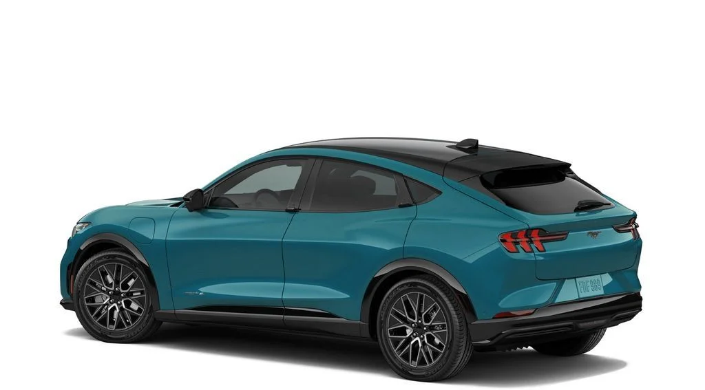 New 2026 Adriatic Blue Metallic Ford Premium image 2