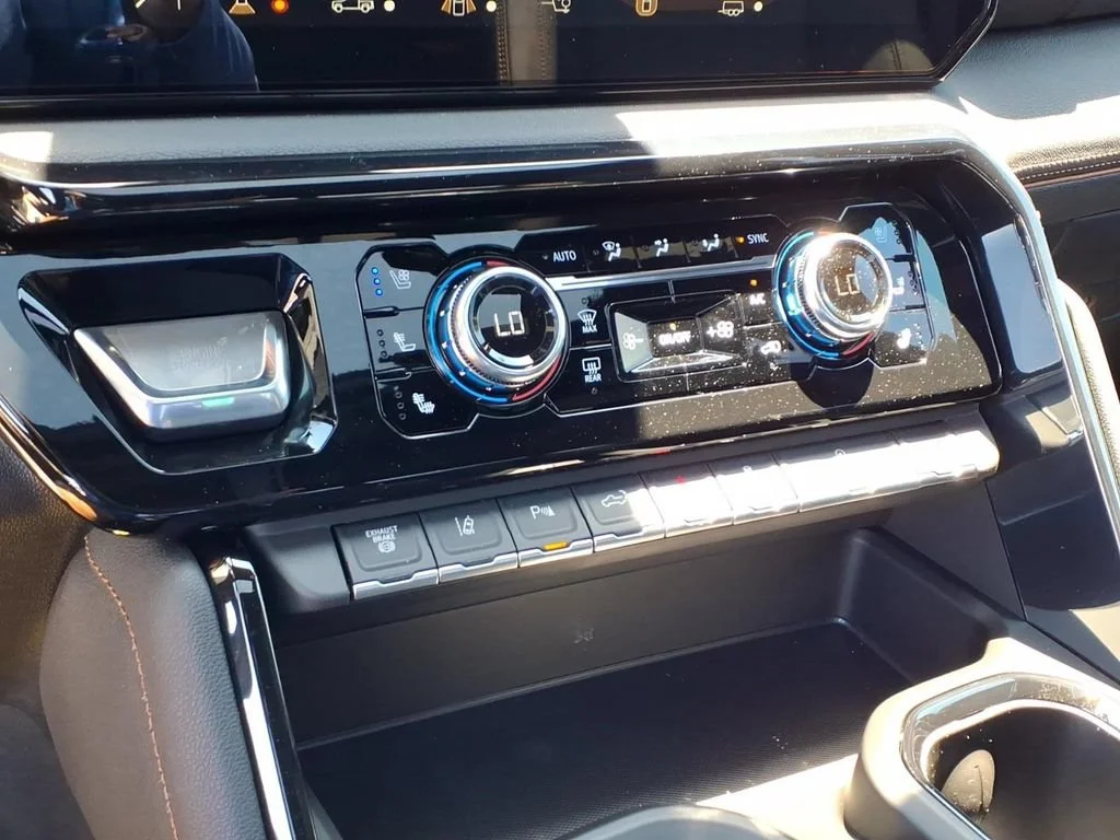 2026 GMC Sierra 2500HD AT4 - Photo 6