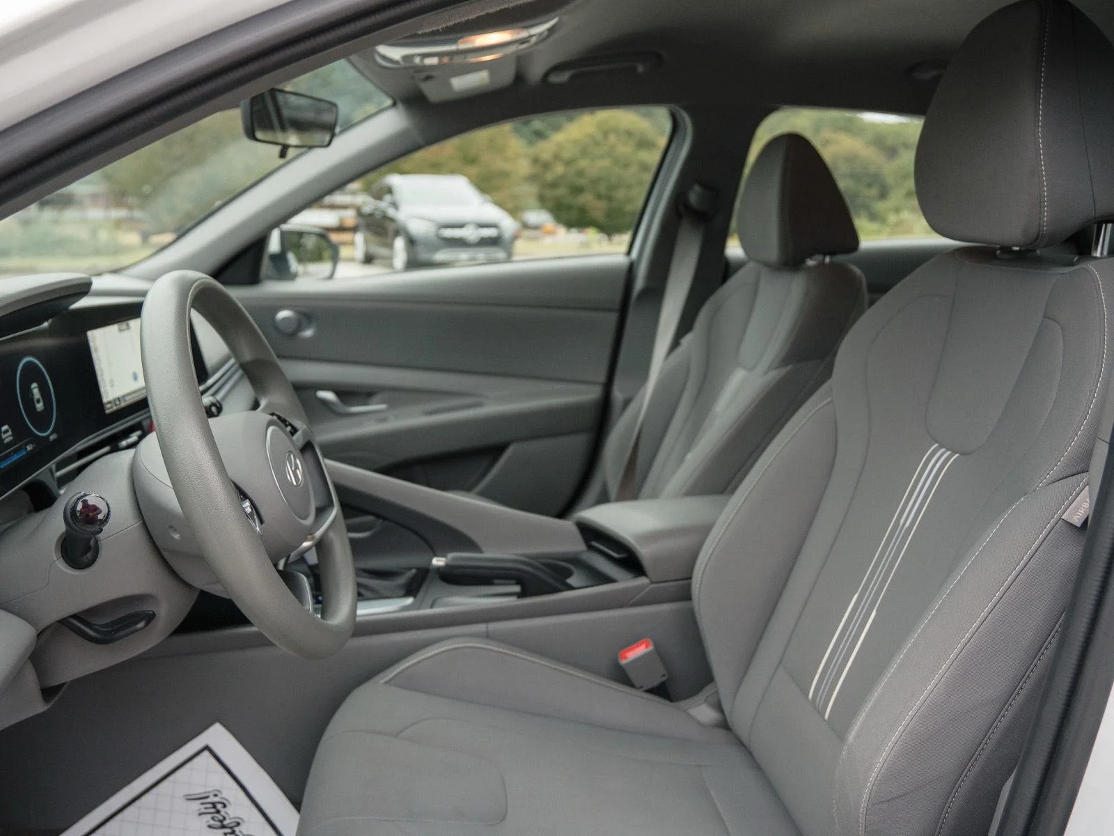 Used 2024 Serenity White Hyundai SEL image 9