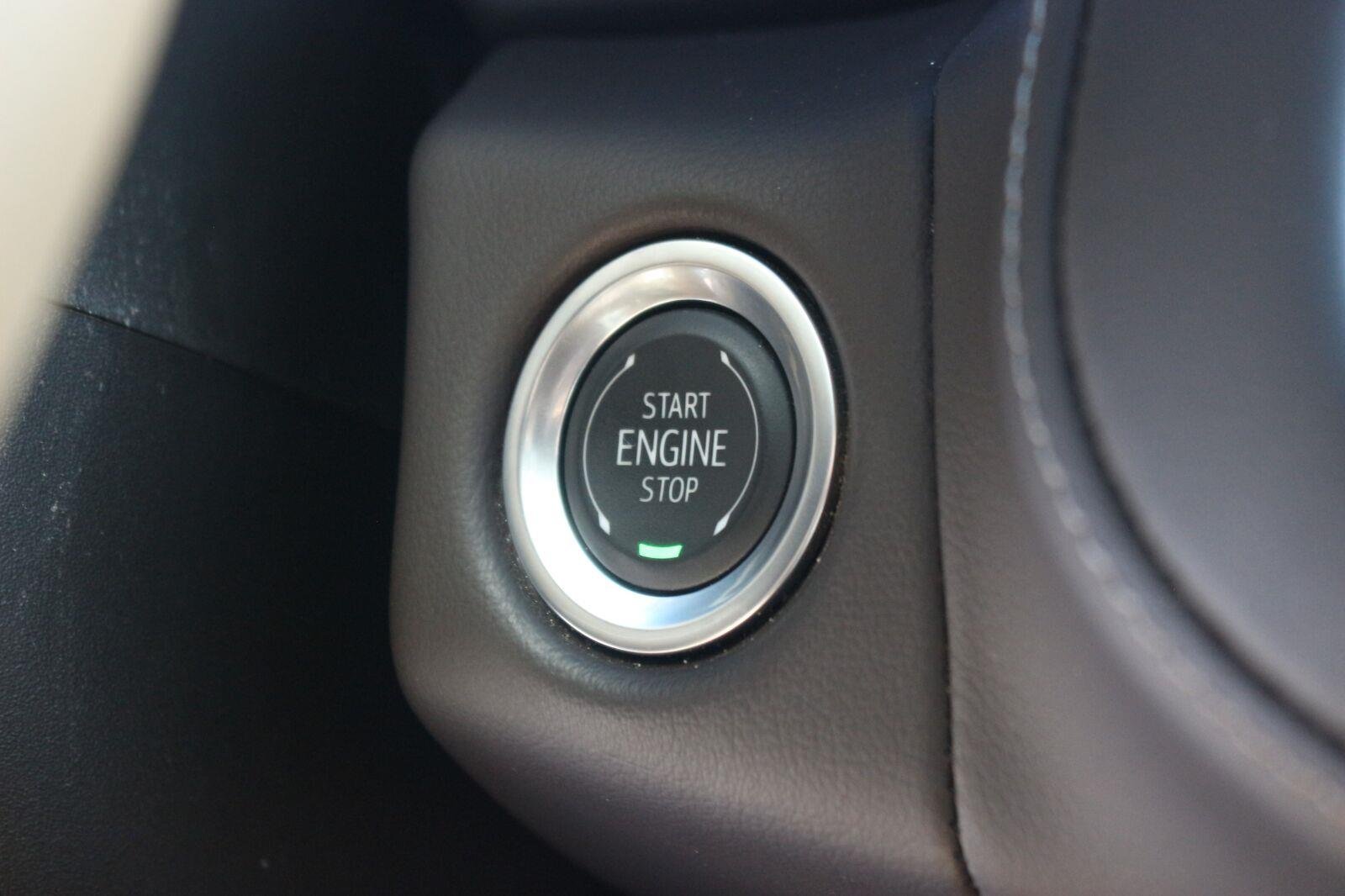 Used 2024 Black Chevrolet Z71 image 31