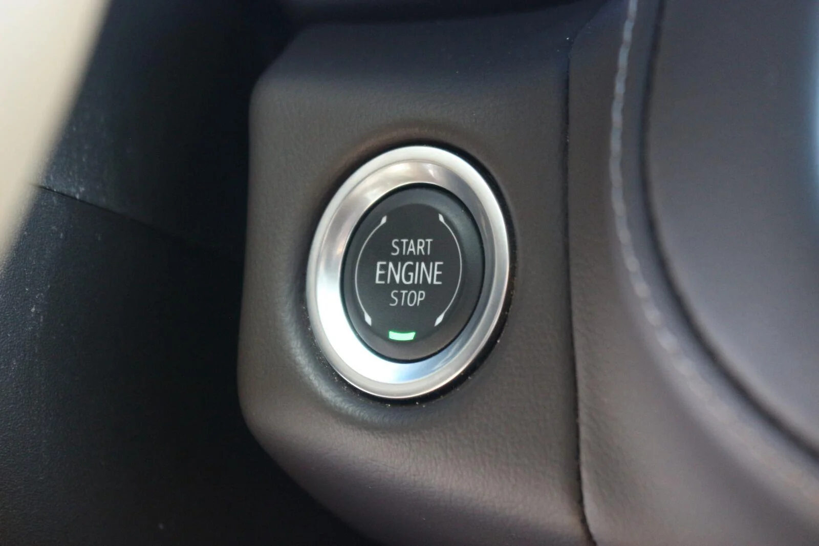 Used 2024 Black Chevrolet Z71 image 31