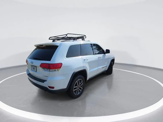 Used 2019 White Jeep Laredo E image 8