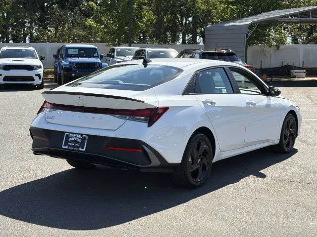 Used 2026 White Hyundai SEL Sport image 12