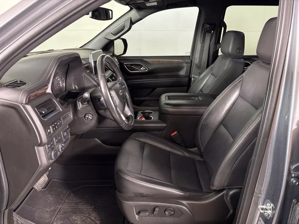 Used 2021 Gray Chevrolet Z71 image 16