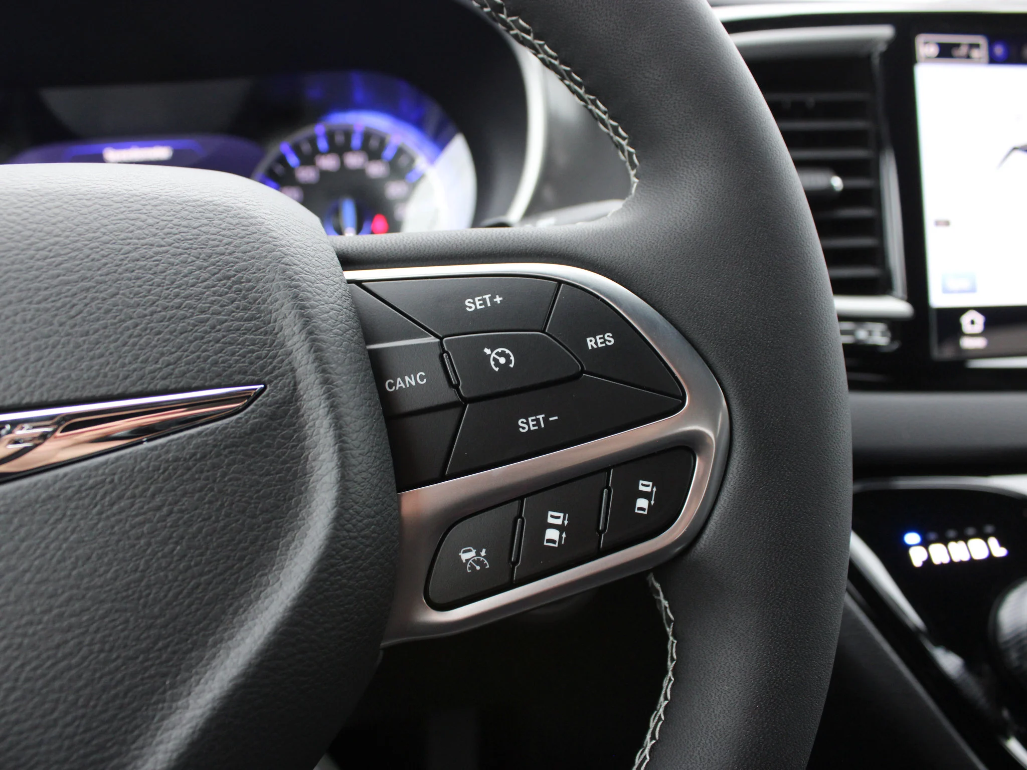 Used 2025 Black Chrysler SXT*, Heated Leather, Remote Start, Apple CarPlay image 17