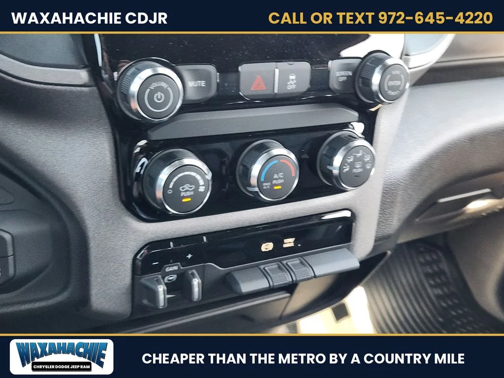 New 2027 Bright White Clearcoat RAM Tradesman image 16
